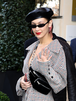 Chiếc mũ khuấy động Tuần lễ thời trang Paris Xuân 2018