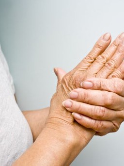 Sướng ngón tay, khổ ví tiền