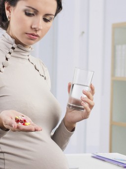 Uống thuốc khi mang thai