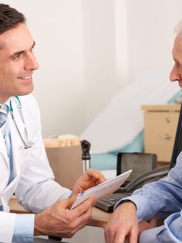 Tuổi càng cao, sức càng yếu