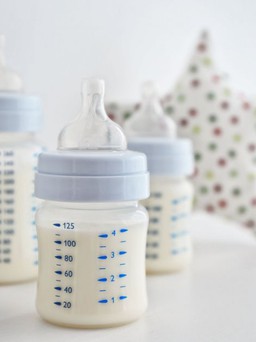 Bình sữa cho trẻ - Chất liệu nào an toàn nhất?
