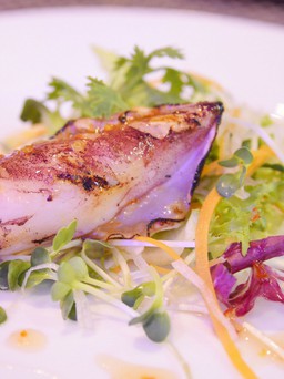 Món ăn kèm rượu vang