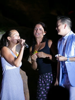 Mr Đàm lại… hát lố giờ