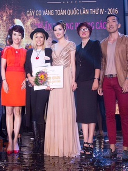 Nguyễn Trần Trúc Quỳnh giành giải nhất Cây Cọ Vàng 2016