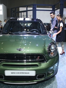 Mini Cooper thu hút giới mộ xe tại Triển lãm ô tô
