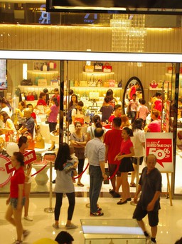 2 ngày “Sale khủng đến nửa đêm” tại Crescent Mall