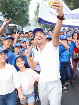 Cùng Mc Phan Anh giúp trẻ em có nhà vệ sinh sạch và an toàn