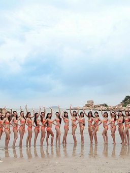Ứng viên Hoa khôi miền Trung nóng bỏng với Bikini