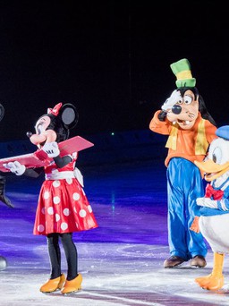 Dàn sao Việt cùng con xem Disney on Ice