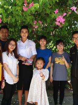 Vũ hội ngoài trời - Cháy vé trước đêm diễn