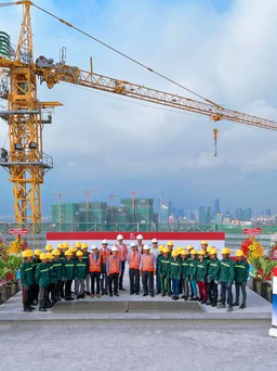 Tôn vinh người lao động