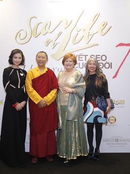 Vết sẹo cuộc đời 7 bán đấu giá được 7,9 tỷ đồng.