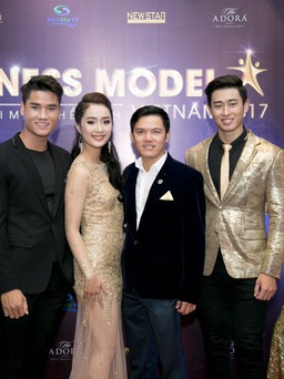 Đặng Thu Thảo ngồi ghế giám khảo Vietnam Fitness Model 2017