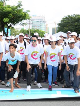 Hơn 400 người tham gia ngày hội "Yêu lá gan của bạn"