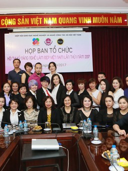 Họp ban tổ chức "Hội thi kỹ năng nghề làm đẹp Việt Nam"