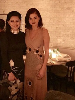Nữ tỉ phú Thủy Tiên dự tiệc cùng Selena Gomez