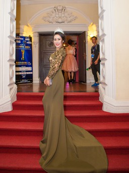 Hoa hậu Hạnh Lê là fan của Lý Nhã Kỳ