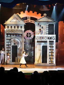 Những thực trạng quen mặt mà show diễn Bé Chịu Chơi đề cập