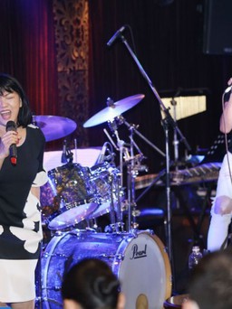 Thu Phương say tập luyện cùng đàn chị Cẩm Vân