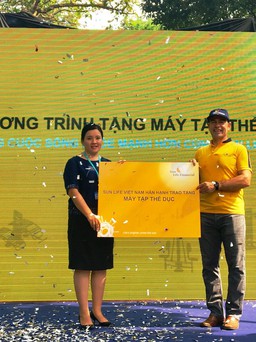 Sun Life Việt Nam tặng máy tập thể dục