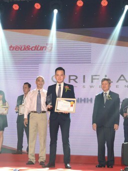 Oriflame VN được trao giải thưởng Tin & Dùng 2017