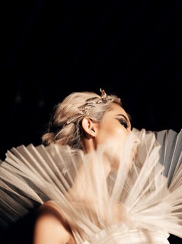 Những bí mật hậu trường trong show diễn của Chung Thanh Phong