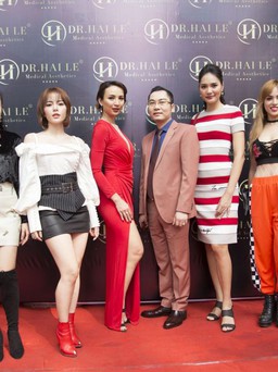 HH Ngọc Diễm mặc gợi cảm hội ngộ Hương Giang