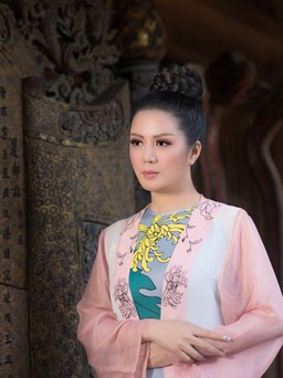 HH Đinh Hiền Anh làm giám khảo Miss & Mrs India International
