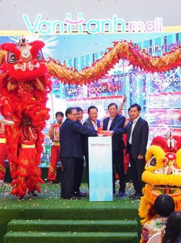 Khai trương trung tâm thương mại Vạn Hạnh