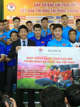 Tặng thưởng cho Đội tuyển U23 Việt Nam