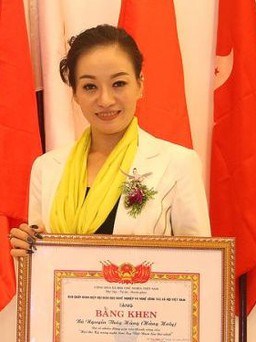 Hằng Holy – dành trọn tâm huyết cho nghề trang điểm