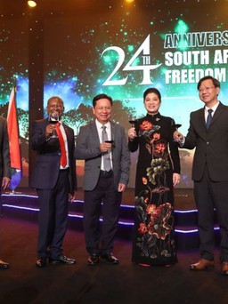 Lễ kỷ niệm 24 năm Quốc khánh Cộng hòa Nam Phi