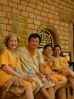 Quà tặng tri ân cha mẹ sao cho “khéo”, cho vẹn tròn?