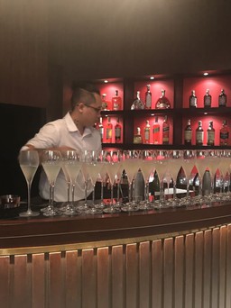 Nhà hàng duy nhất VN được điều hành bởi bếp trưởng Michelin 3 sao