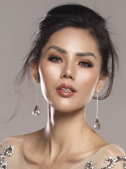 Hoa hậu Kim Nguyên chào năm 2019 bằng bộ ảnh đẹp đốn tim