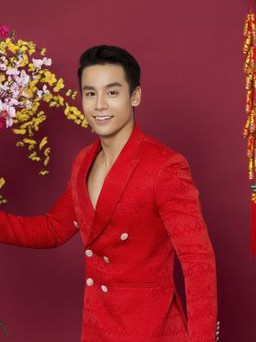 Nam vương Cao Xuân Tài kỷ niệm năm tuổi bằng bộ ảnh rực rỡ