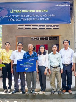 Trao nhà tình thương