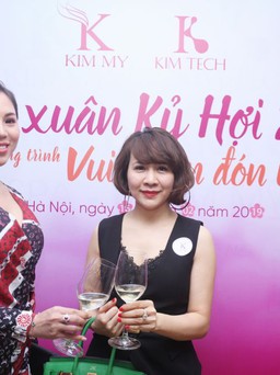 NTK Tuyết Lê tham dự buổi lễ khai xuân của KimmyGroup