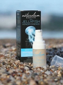 Naturalium Bioactive With JellyFish Venom Essence tưng bừng lễ ra mắt cùng ca sĩ Ngô Kiến Huy