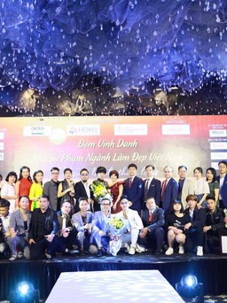 “Người lái đò thầm lặng 2019” – Cảm xúc thăng hoa của tình thầy trò