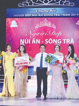 "Người đẹp" trong hiện tại và cũng là "Quý bà" trong tương lai