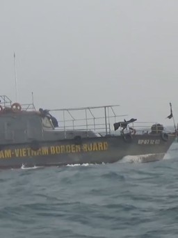 Truy đuổi tàu cá Trung Quốc xâm phạm vùng biển Việt Nam