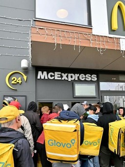 McDonald's mở cửa lại ở Kyiv: 'Đã đợi 200 ngày để có được hạnh phúc'