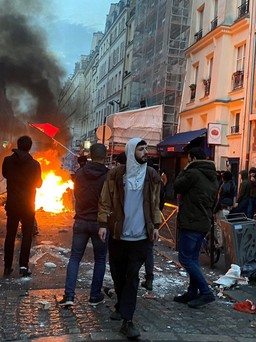 Biểu tình, tấn công cảnh sát giữa Paris sau vụ xả súng giết 3 người Kurd