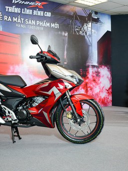 Pô xe Winner X ‘bắn’ khói vào người đi đường: Honda Việt Nam nói gì?