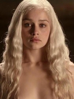 Emilia Clarke thừa nhận áp lực khi đóng những cảnh khỏa thân trong 'Game of Thrones'