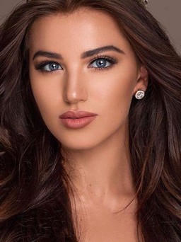 Nữ người mẫu xinh đẹp đăng quang Hoa hậu Siêu quốc gia 2021