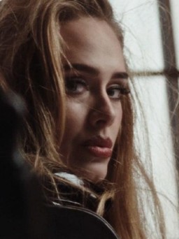 Adele tung hit mới về nỗi buồn sau ly hôn