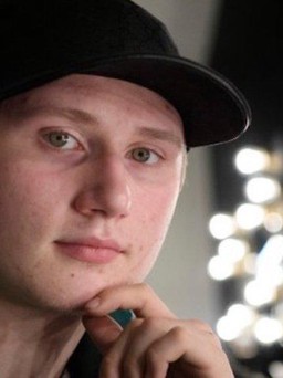 Rapper nổi tiếng Thụy Điển bị bắn chết ở tuổi 19 gây phẫn nộ