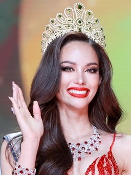 Nhan sắc xinh đẹp, quyến rũ của tân Hoa hậu Hoàn vũ Thái Lan